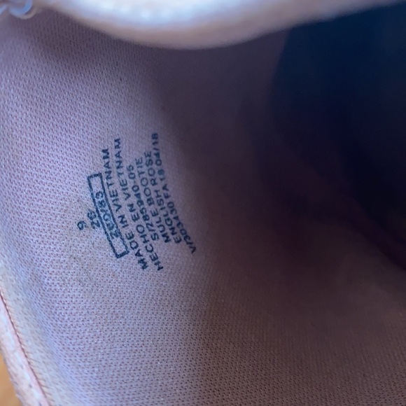 Old Navy Blush Slip On Mules - Picture 12 of 14